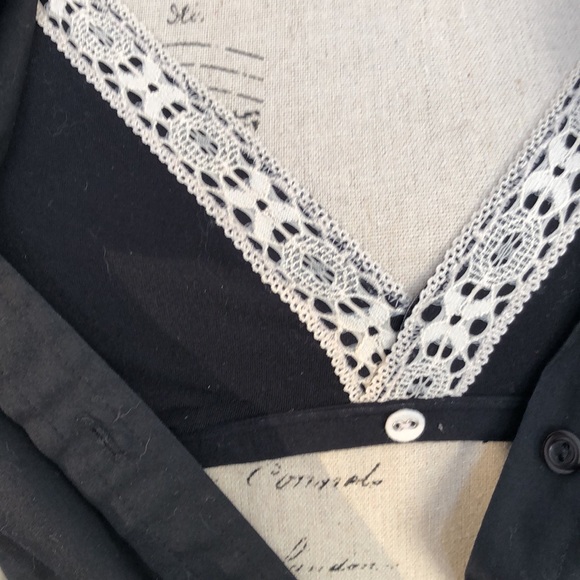 SzM crisp black button down - Picture 6 of 12